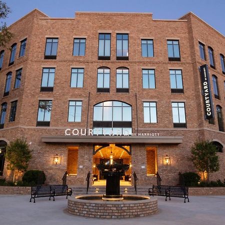 Courtyard By Marriott Thomasville Downtown Exterior foto